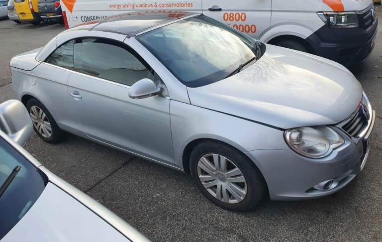 VW EOS SILVER DRIVERS DOOR