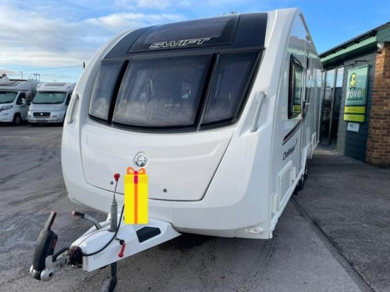 Swift Challenger 645 SE 4 Berth Transverse Island Bed Rear Washroom Caravan