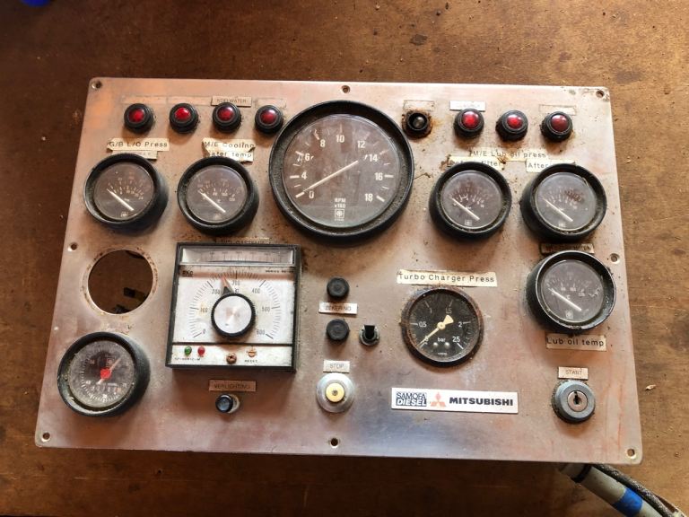 Mitsubishi Marine Engine Control Panel – Spares or Repair