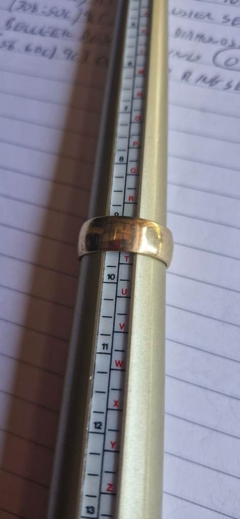 9ct carat gold ring 