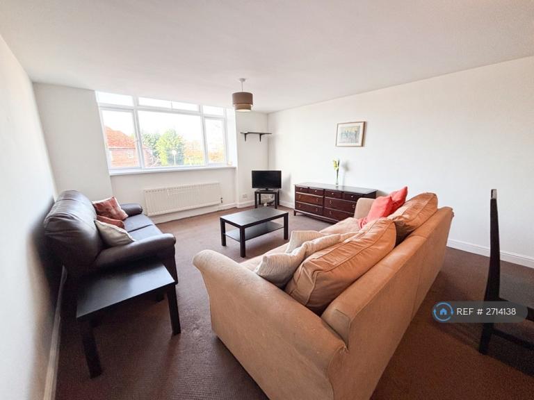3 bedroom flat in Benton Road, Newcastle Upon Tyne, NE7 (3 bed) (#2714138)