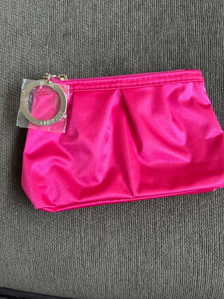 ✨ Clinique Hot Pink Satin Cosmetic Bag 