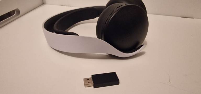 Sony PULSE 3D wireless headset