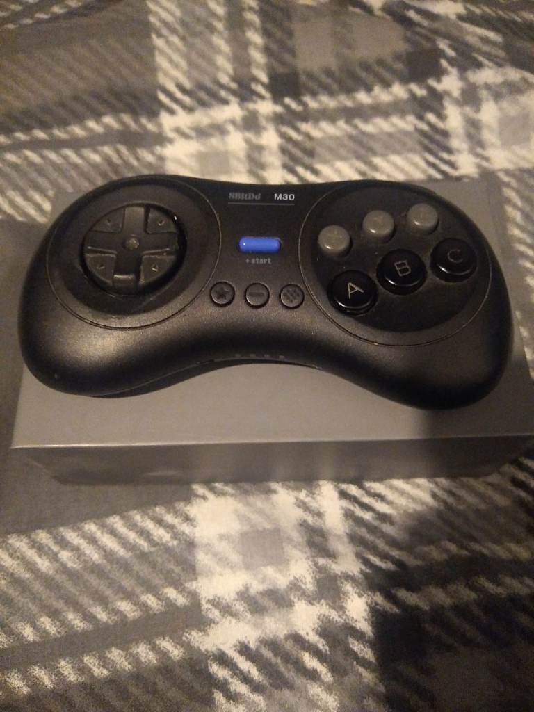 8bitdo M30 wireless bluetooth Sega megadrive style usb-c controller