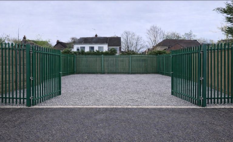 KIRDFORD - Secure Gated Storage Space