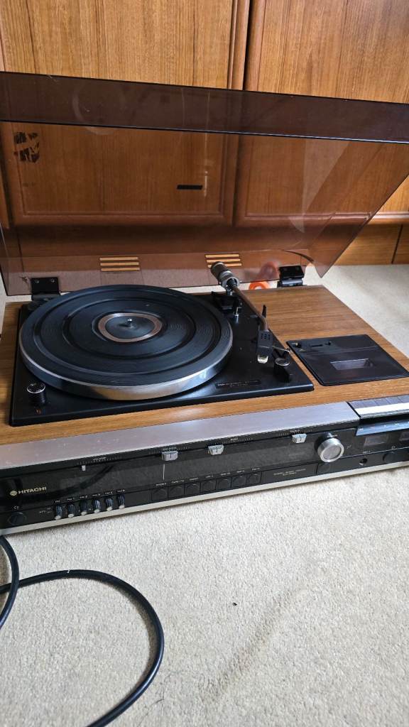 HITACHI record player MODEL SDT-2660