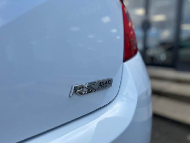  Renault Clio 2.0 16V RenaultSport 200 3dr Petrol