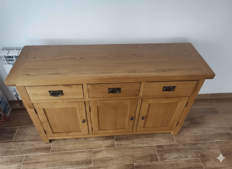 image for CAN DELIVER - SOLID OAK SIDEBOARD IN VERY GOOD CONDITION