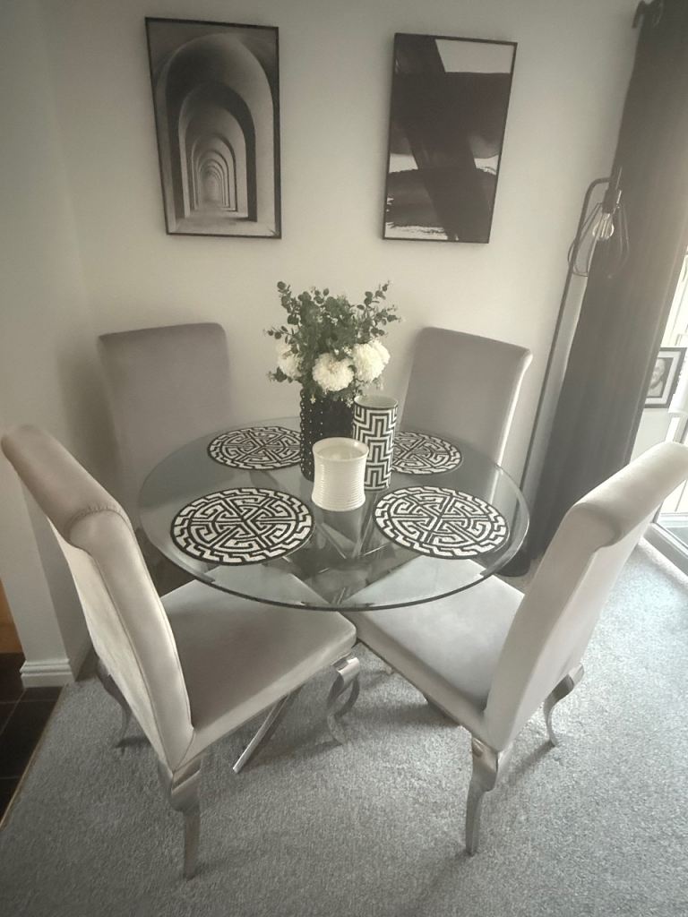 Glass Dining Table and 4 Grey Chairs 