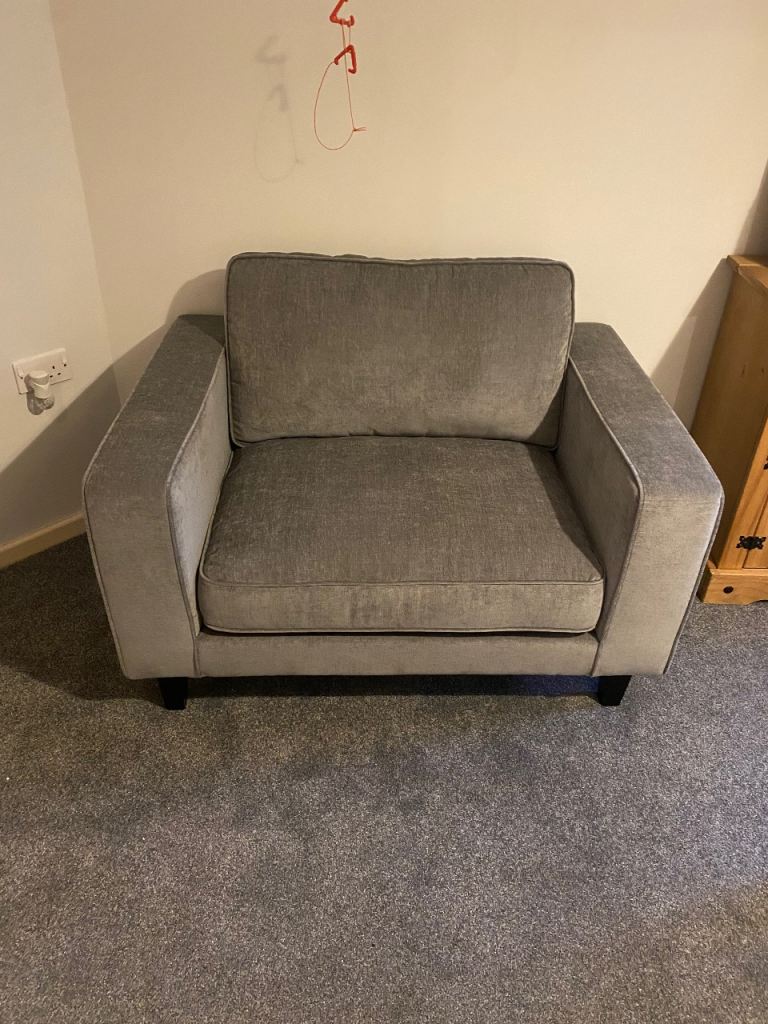 Never been used DUSK loveseat 