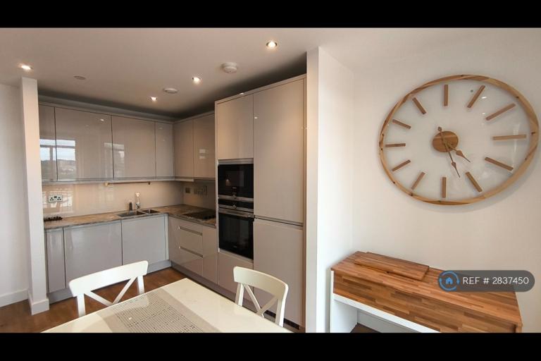 2 bedroom flat in Gladness House, London, NW9 (2 bed) (#2837450)