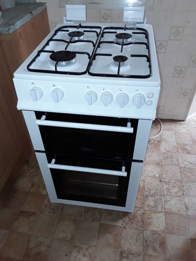 White 50cm LPG Caravan  Gas Cooker (purchased new but never used)