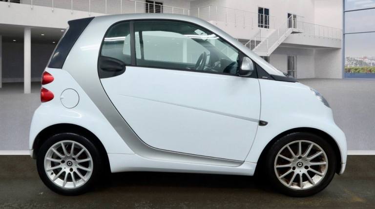 2011 11 SMART FORTWO 1.0 MHD PASSION NAV SOFTTOUCH AUTOMATIC COUPE 2 DOOR