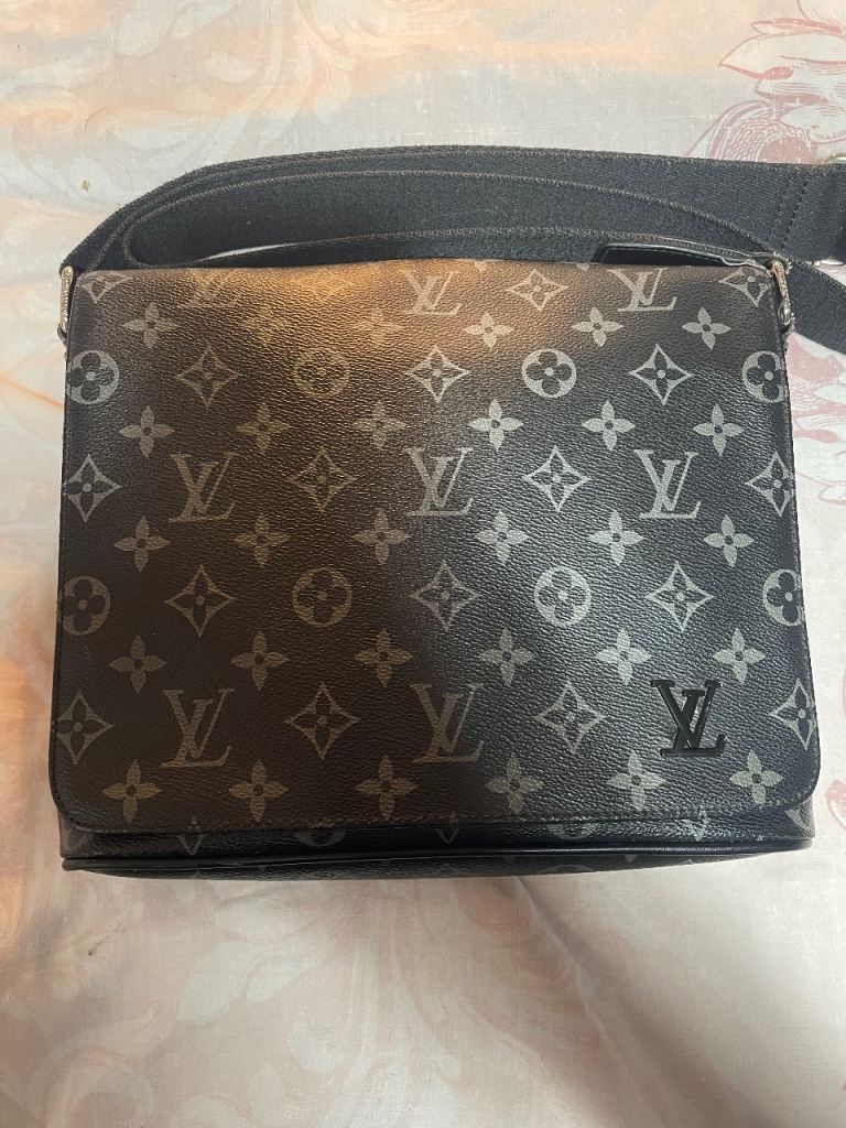 Men’s Lv man bag pouch 