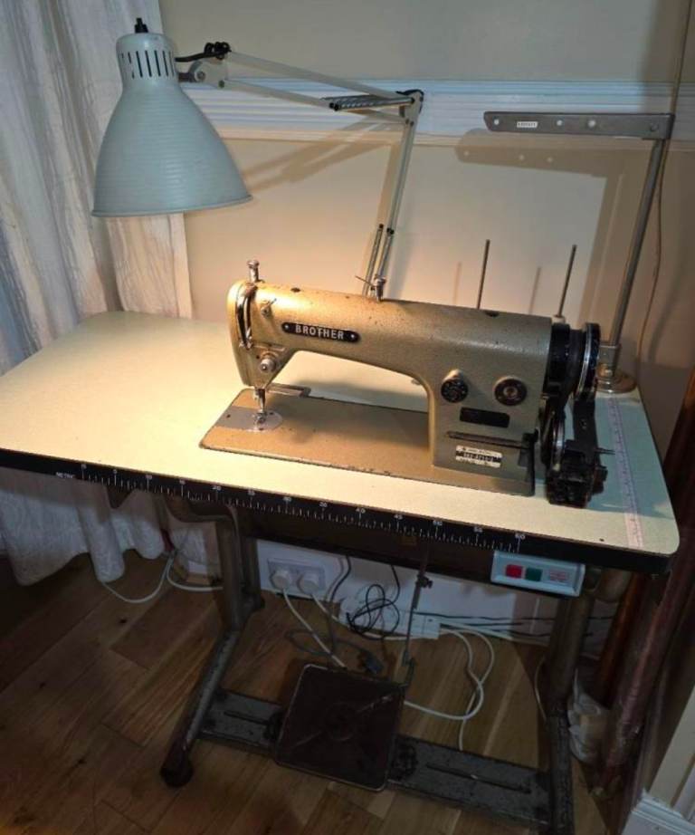 Brother Industrial Sewing Machine with Table and Lamp