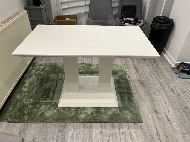 Dinning table