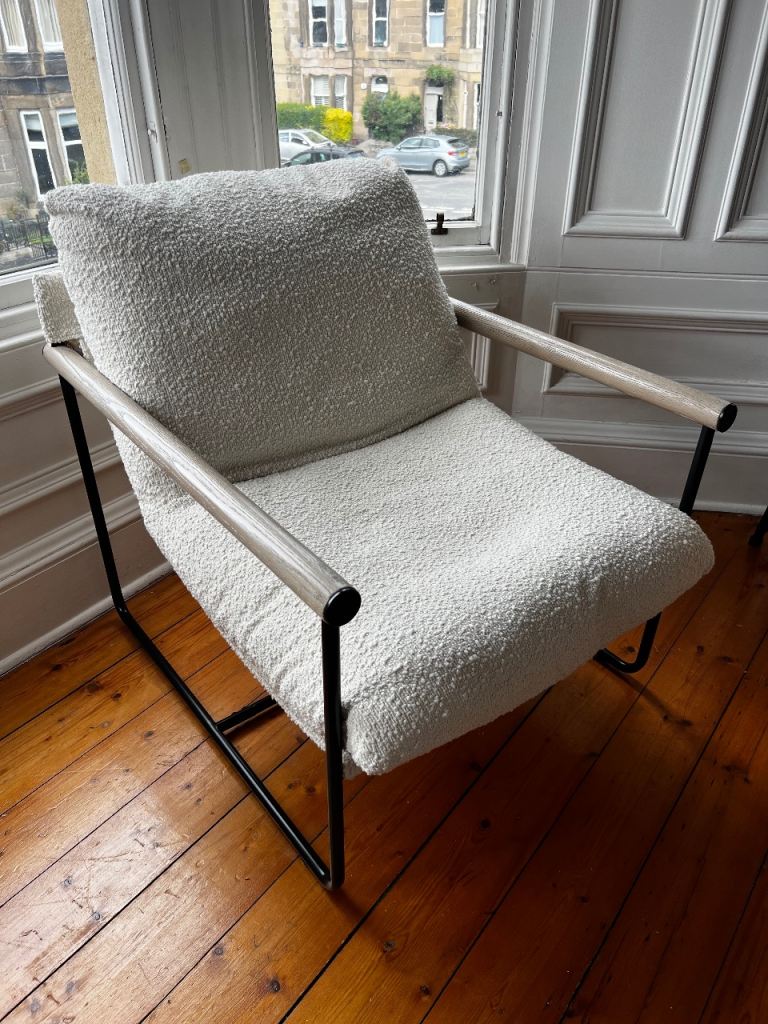 Cream Boucle Accent Chair – Good Condition