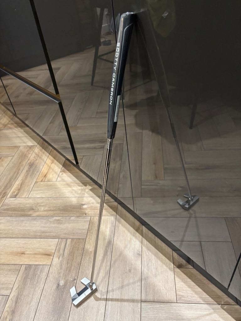 Scotty Cameron 2024 Phantom 5.2 