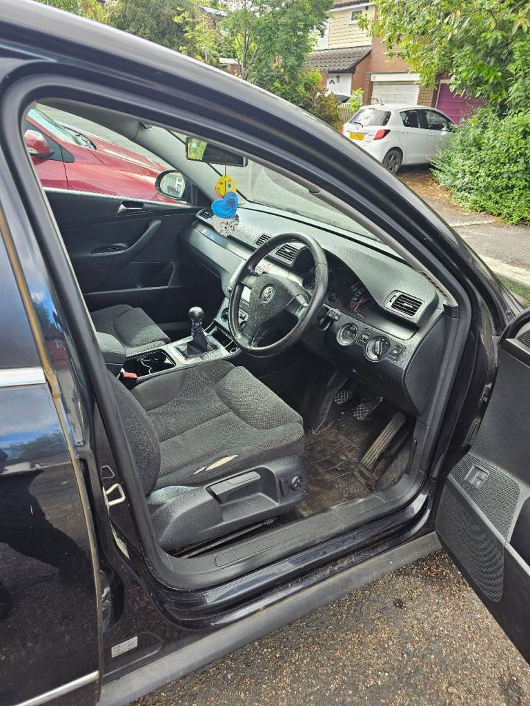 Volkswagen, PASSAT, Saloon, 2006, Manual, 1896 (cc), 4 doors