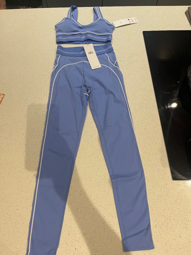 Alo Yoga Blue Leggings and Sports Bra Set – Brand New with Tags