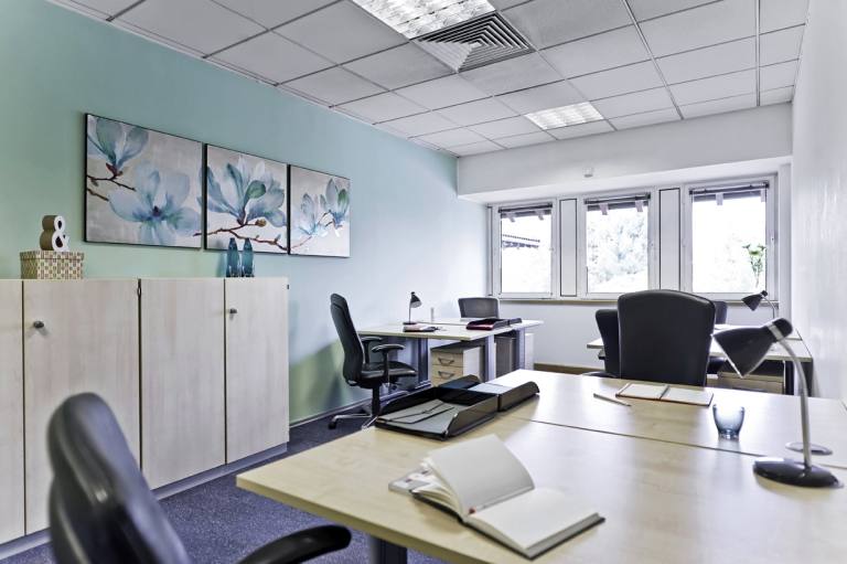 Birmingham - B37 7YN \ Private Office for 1 Person Available Now