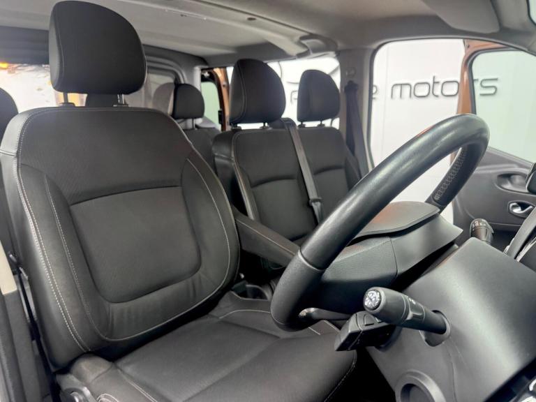 2020 Renault Trafic 2.0 dCi ENERGY 30 Sport Nav Crew Van LWB Euro 6 (s/s) 6dr WINDOW VAN Diesel M...