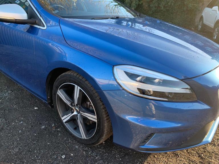 2016 Volvo V40 D2 [120] R DESIGN Nav Plus 5dr HATCHBACK DIESEL Manual