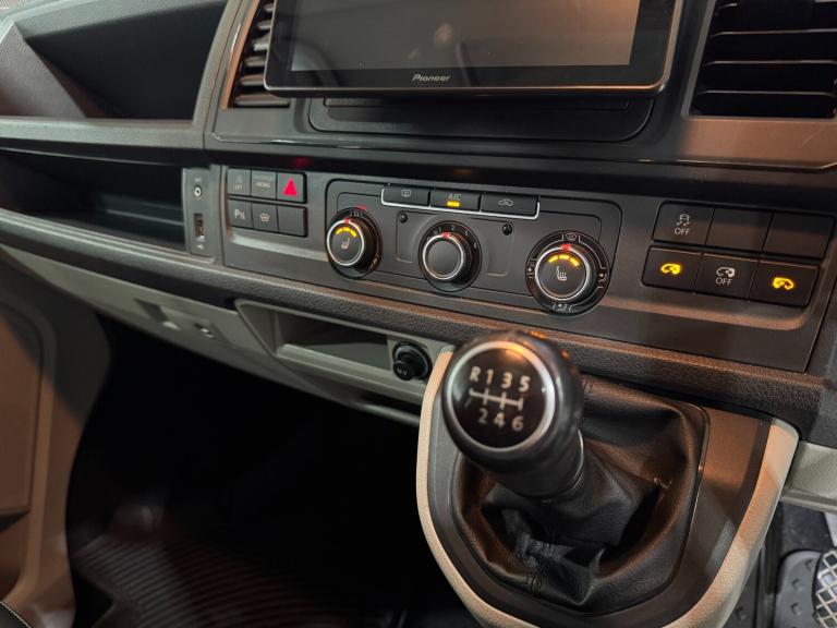 2017 Volkswagen Transporter 2.0 BiTDI BMT 204 Highline Kombi Van 4MOTION Crew Van Diesel Manual