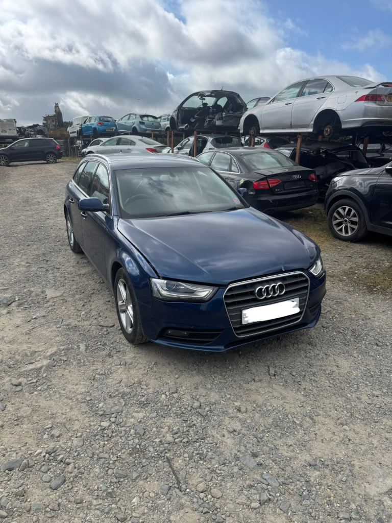 2014 Audi A4 Advent 2.0 Tdi auto B8.5 CJCD ENGINE breaking for parts only 