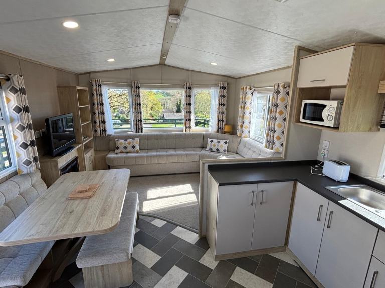  END OF SEASON STEAL: Luxury 2021 Carnaby Ashdale with Full Decking - License to