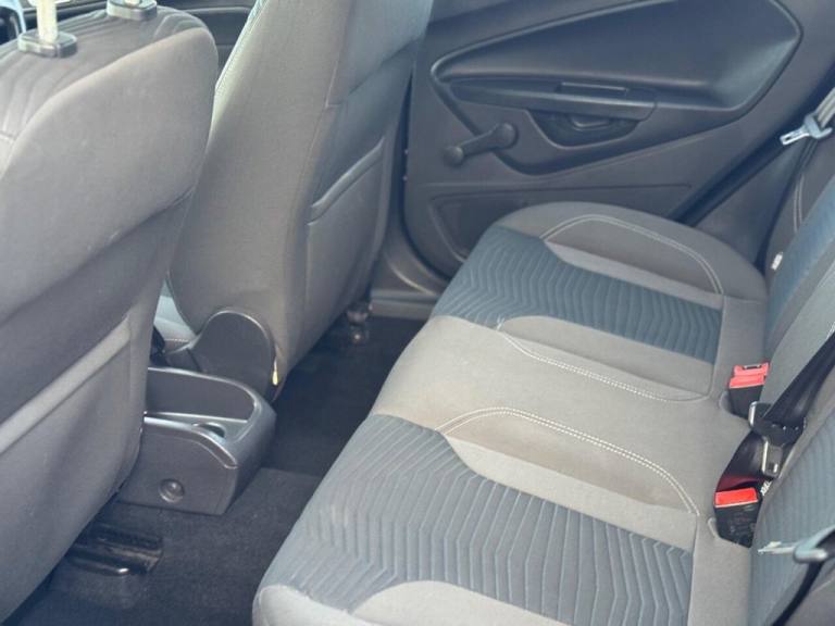 2013 Ford Fiesta 1.6 Zetec 5dr Powershift HATCHBACK PETROL Automatic