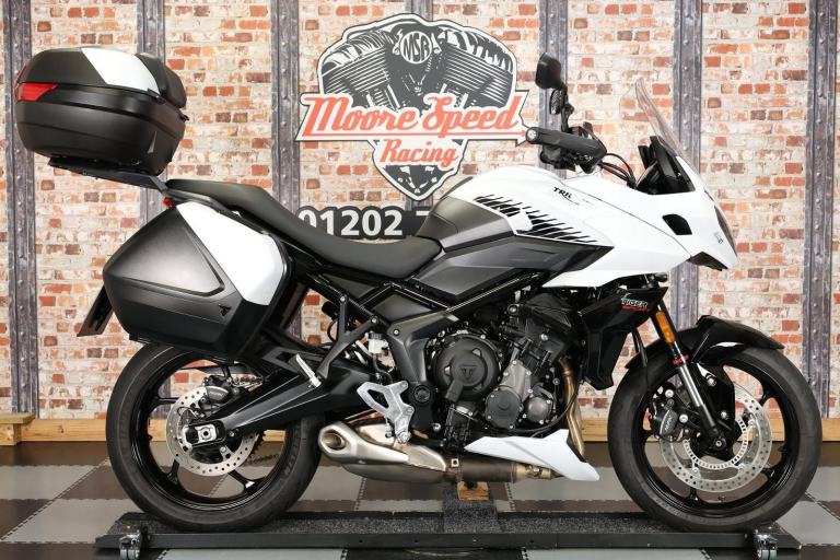 2024 TRIUMPH TIGER 660 SPORT - ONLY 2,098 MILES - 2 OWNERS - TRIUMPH LUGGAGE