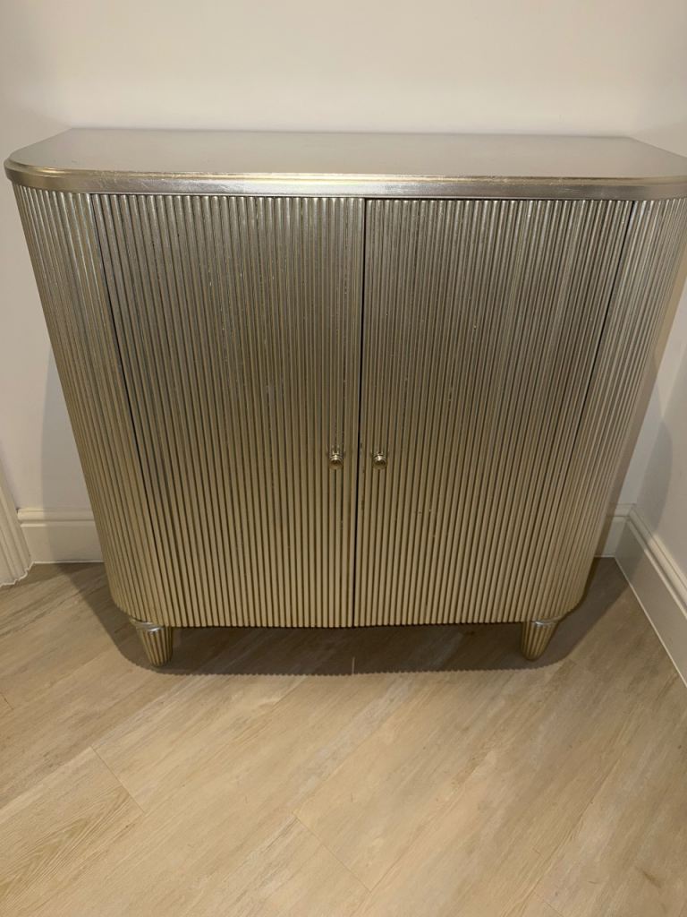 Lovely Silver Fluted Sideboard Cabinet – Good Condition