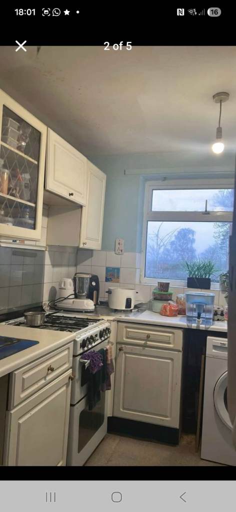 2 bed apartment in great glen Le8 9en 