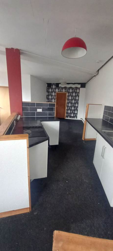 **TO LET**11A-15 PICCADILLY**2 BEDROOM PENTHOUSE APARTMENT ** DSS ACCEPTED