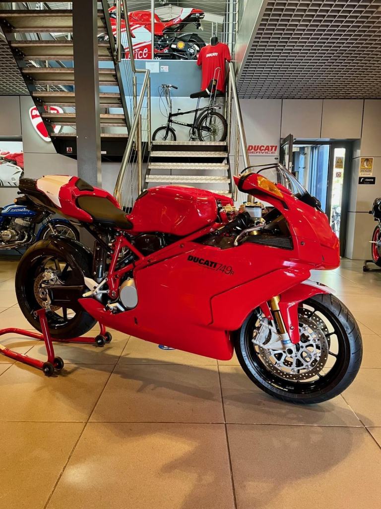 *DEPOSIT TAKEN* DUCATI 749R PRESENTED IN IMMACULATE CONDITION - COLLECTORS PIECE