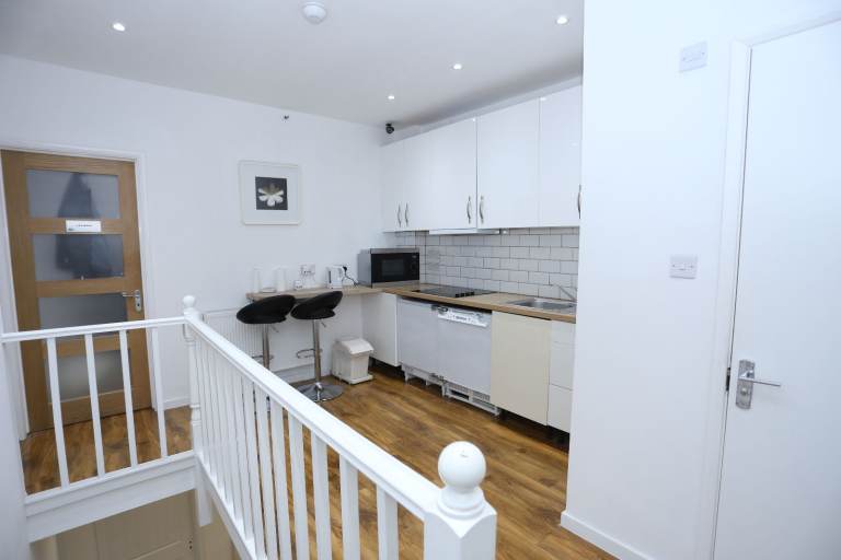 Beautiful Service Office with Wifi and other Amenities