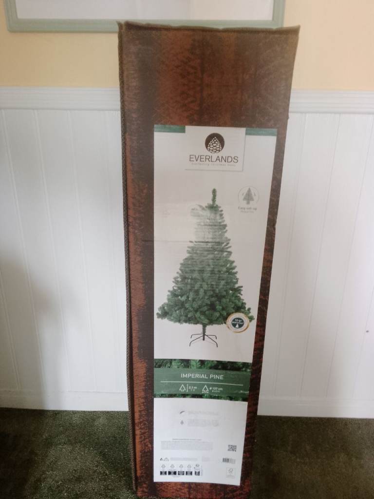 Everlands 7ft Christmas tree (brand new)