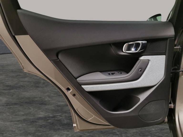 2020 Polestar Polestar 2 300kW Pilot Plus 78kWh Dual motor 5dr 4WD Auto SALOON ELECTRIC Automatic