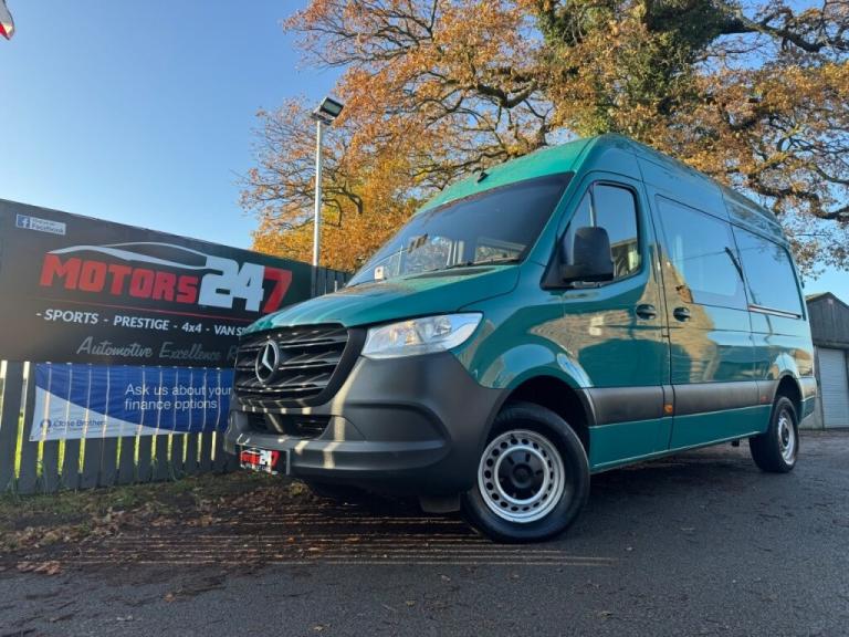  Mercedes-Benz Sprinter SPRINTER 2.1L 314CDI 3.5t H2 L2 RWD WINDOW COMBI CREW
