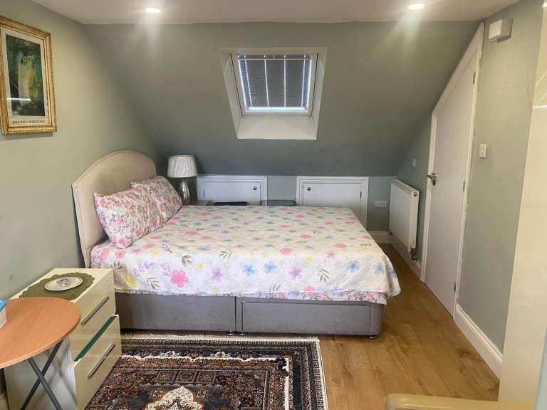 DOUBLE EN-SUITE ROOM 