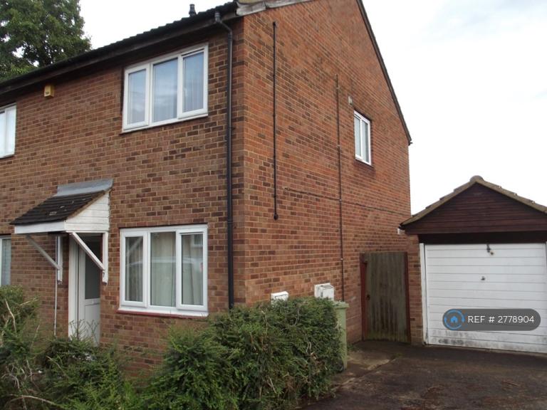 2 bedroom house in Montagu Drive, Eaglestone, Milton Keynes, MK6 (2 bed) (#2778904)