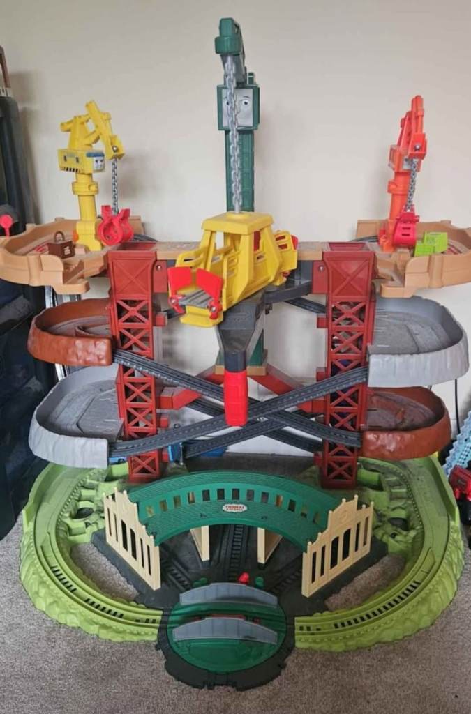 Thomas and Friends Multi-Level Track Set Trains and Cranes Super Tower 