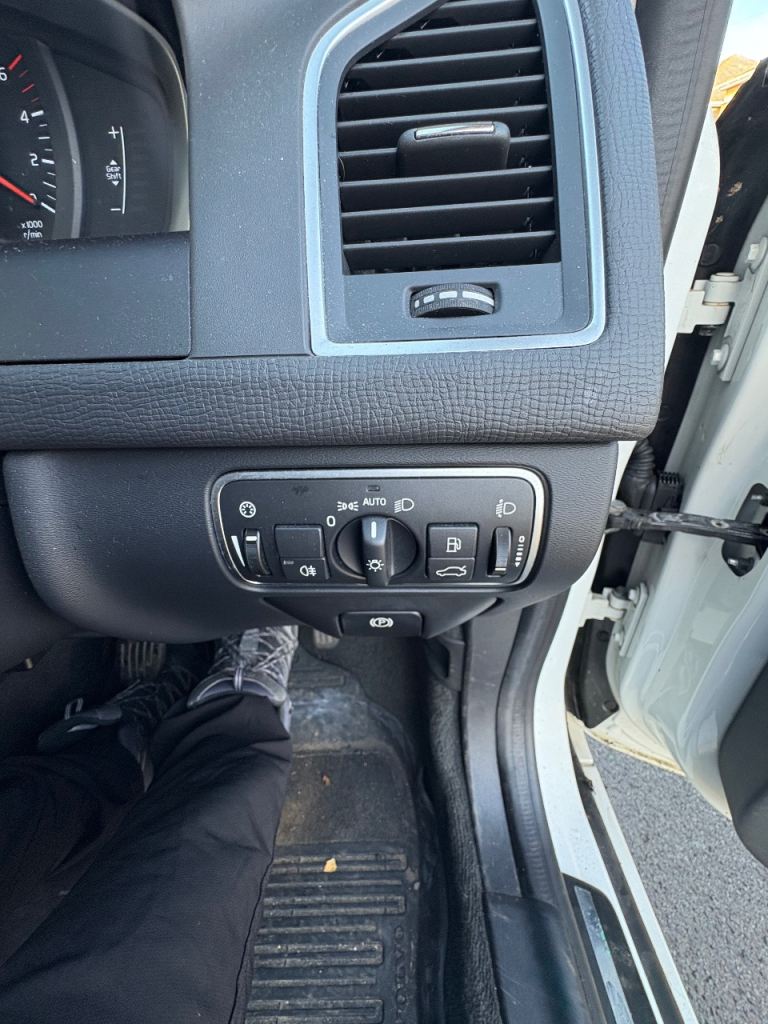 2017 VOLVO XC60 2.0 D4 SE NAV 135K FSH