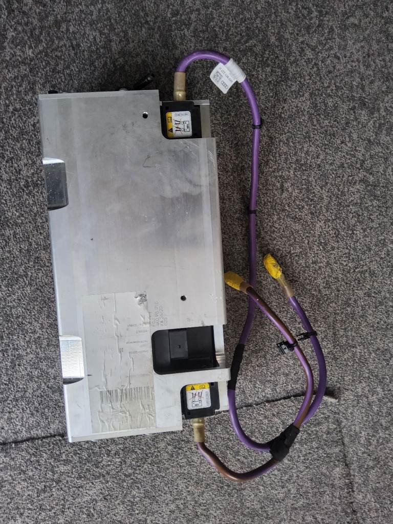 Audi battery/ cable