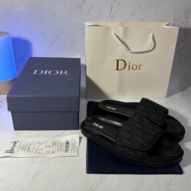 Dior aqua slides