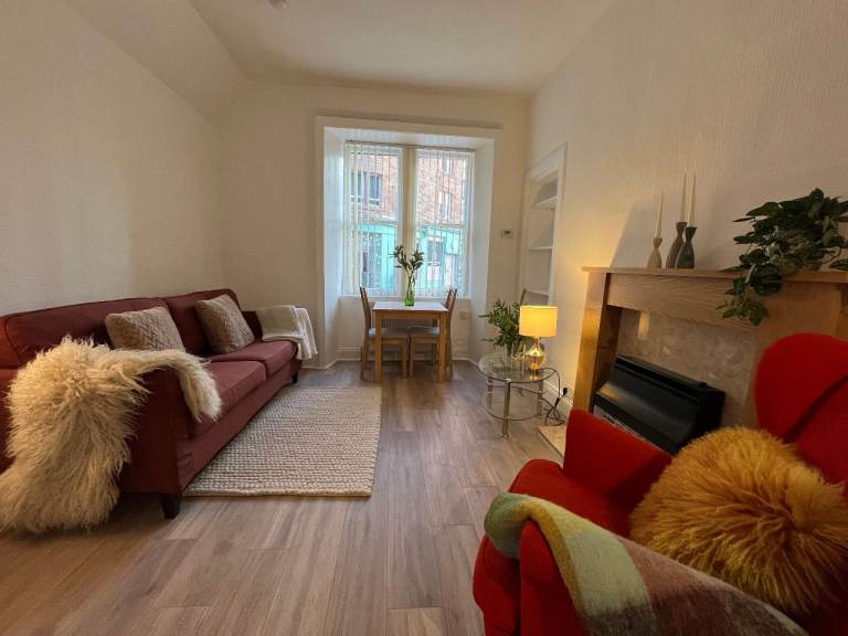Fresh & Sunny Furnished One Bed Flat At The Shore/Leith, Edinburgh
