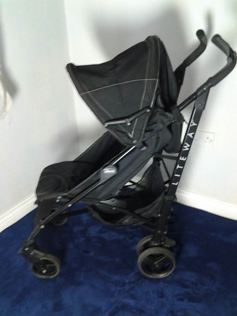 lightweight folding umbrella type buggy pushchair Chicco liteway + raincover