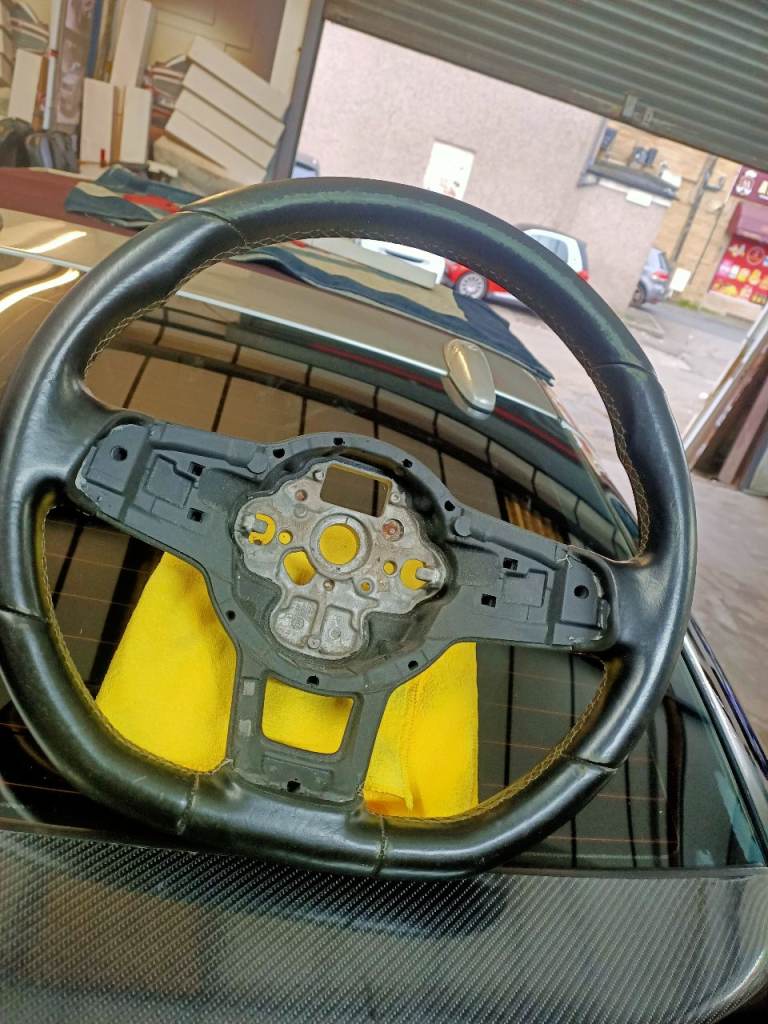 Flat bottom wheel