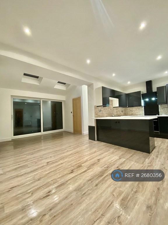 3 bedroom house in Malbank Road, Crewe, CW2 (3 bed) (#2680356)